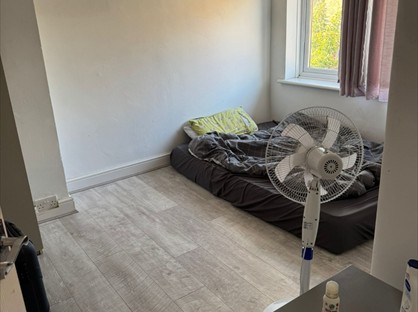 Room in a Shared Flat, Lynnett Road, RM8