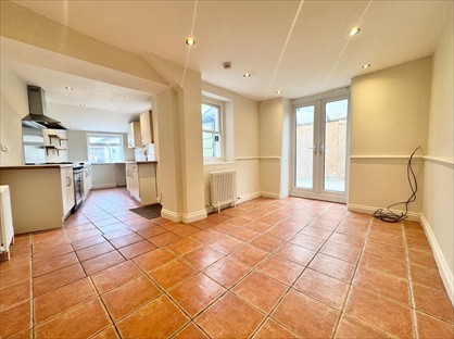 4 Bed Maisonette, Union Street, SN12