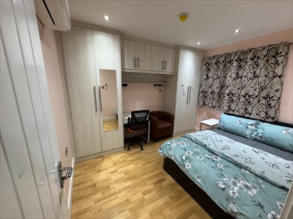 Room in a Shared House, Stayton Road, SM1