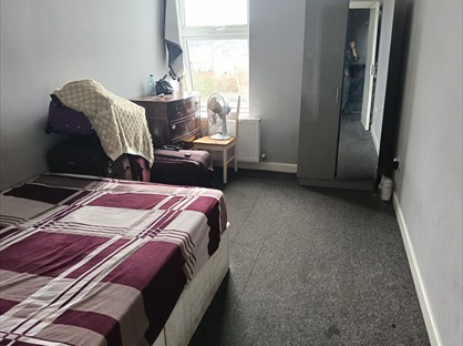 Room in a Shared Flat, High Road, RM6