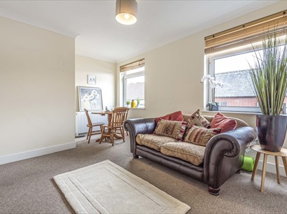 2 Bed Flat, The Hundred, SO51