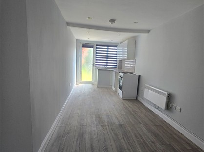 Studio Flat, Hendon Way, NW2