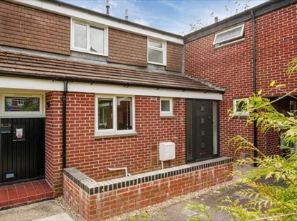 3 Bed Terraced House, Landseer Court, SP10