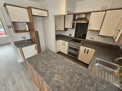 3 Bed Terraced House, Gloucester Road, M43