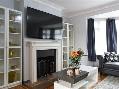 3 Bed Detached House, Portsmouth Road, PO6