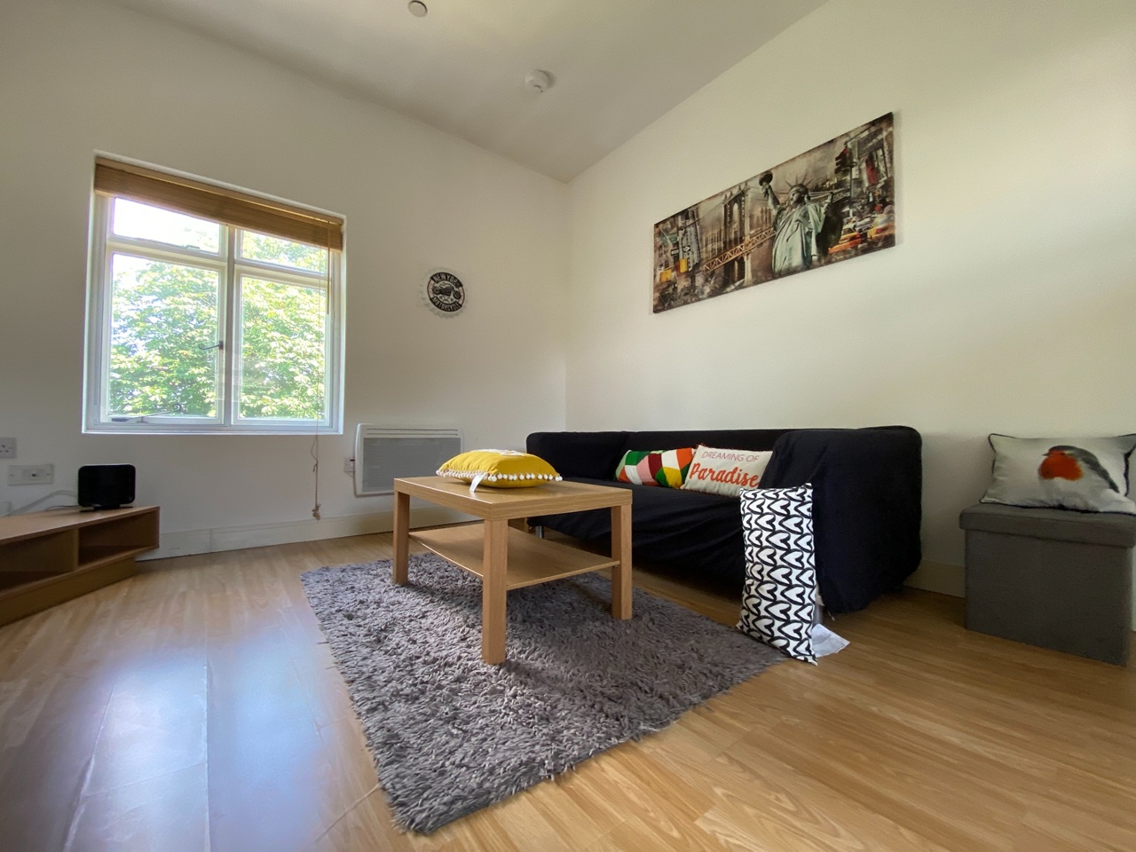 2 Bed Flat, New Walk, LE1 photo 3