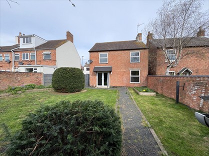 3 Bed Detached House, East St, NG11