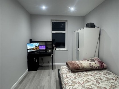 Room in a Shared House, Pinner Road, HA1