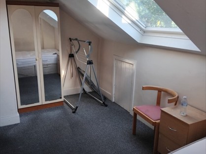Room in a Shared House, Otley Road, LS6