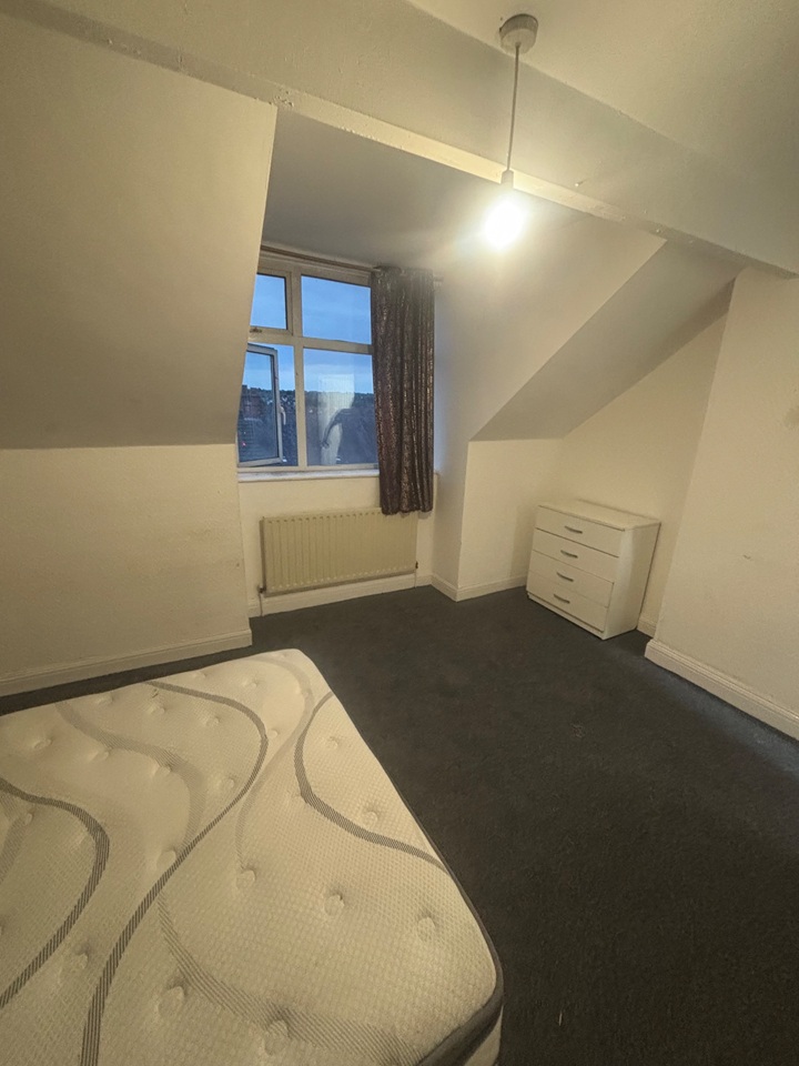 Room in a Shared House, East Park Road, LE5, N1 7GU