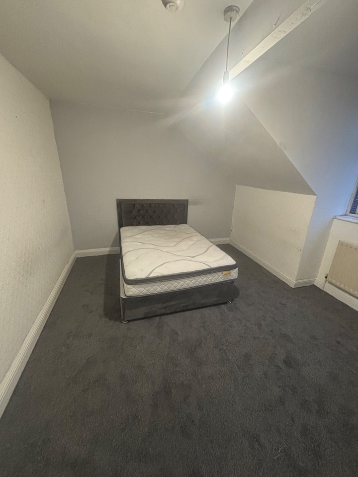 Additional image 2 of Room in a Shared House, East Park Road, LE5, N1 7GU