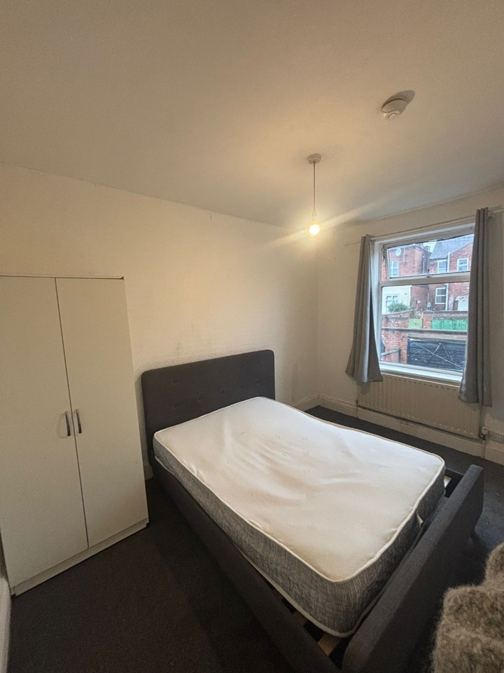 Additional image 3 of Room in a Shared House, East Park Road, LE5, N1 7GU