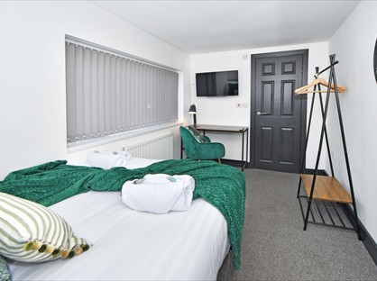 Room in a Shared House, Adventure Place, ST1