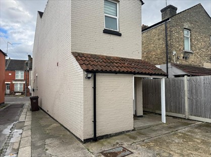 2 Bed Flat, Gillingham Road, ME7