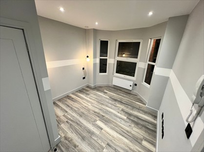 6 Bed Semi-Detached House, Ormsby Street, RG1