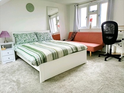 Room in a Shared House, ., DA7