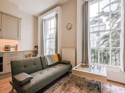 2 Bed Flat, Warwick Way, SW1V