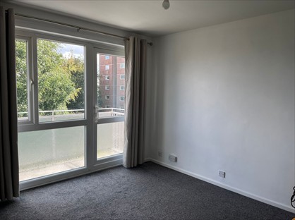 2 Bed Flat, Hobs Road, WS13