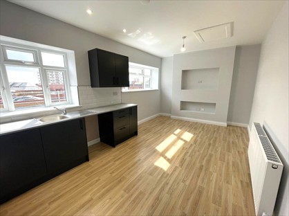 1 Bed Flat, Westgate, WF1