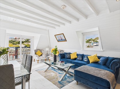 3 Bed Penthouse, Park Hill Road, TQ1