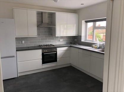 Room in a Shared Flat, North Parade, KT9