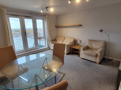 2 Bed Flat, Foundry Court, SL2