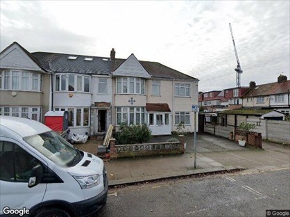 Studio Flat, Dawlish Avenue, UB6