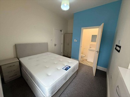 Room in a Shared House, Grimsby Road, DN35