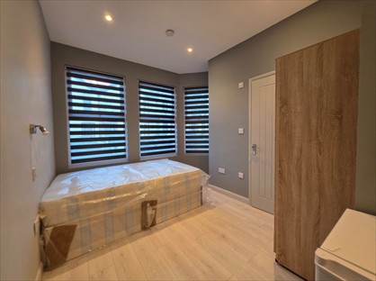 Studio Flat, Brightwell Avenue, SS0