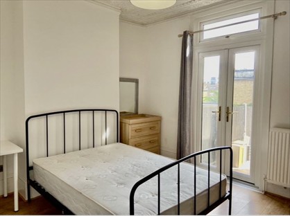 Room in a Shared House, Cranbrook Park, N22