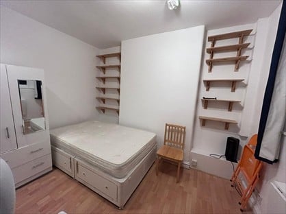 Studio Flat, London, SW1V