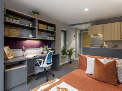 Studio Flat, Saint James Road, G4