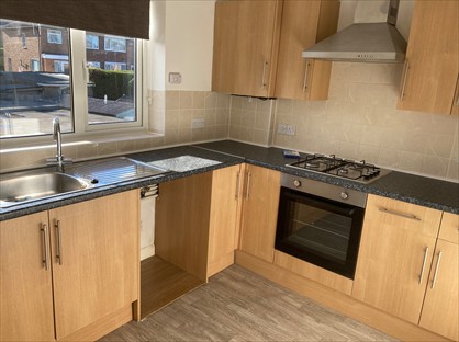 2 Bed Flat, Ainsty Road, LS22
