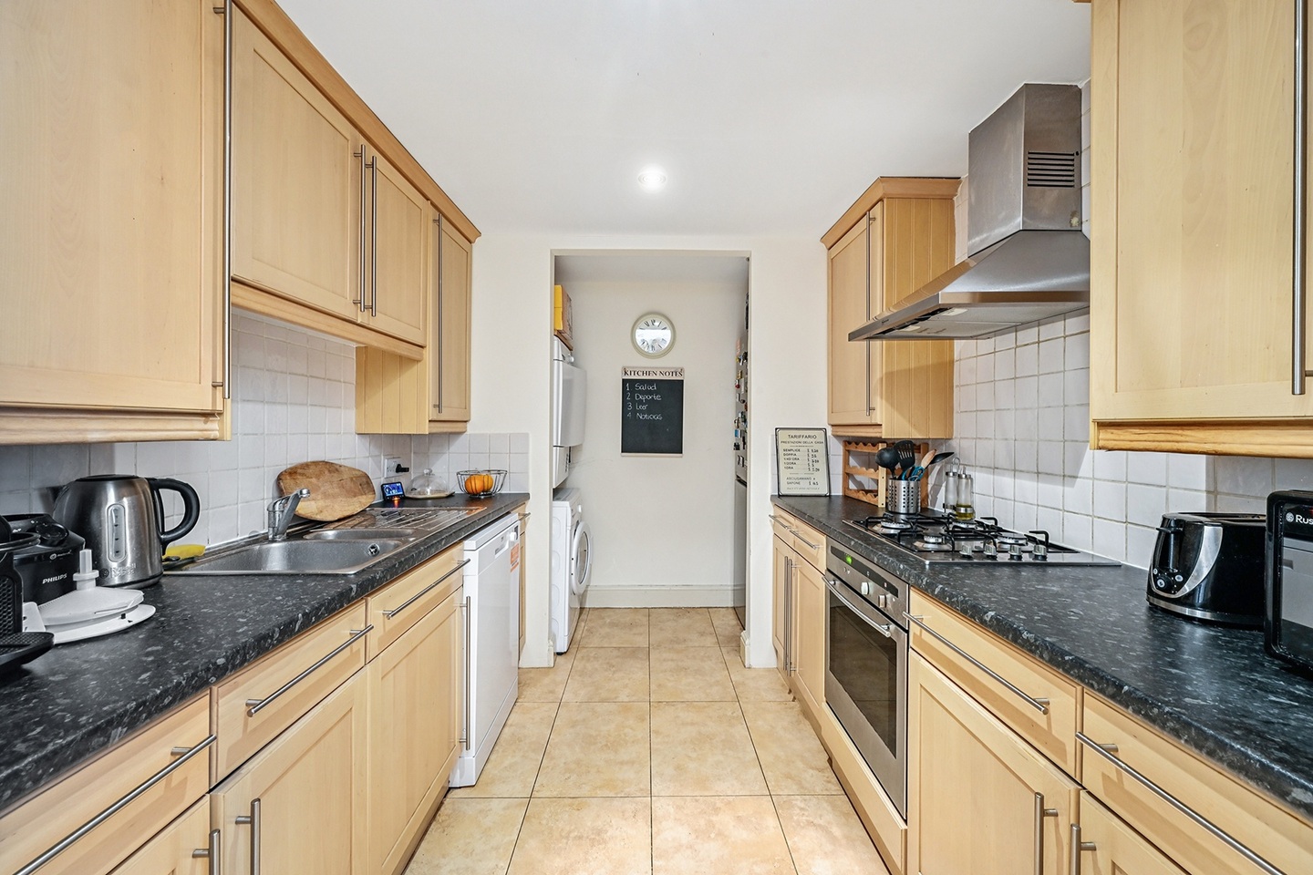 2 Bed Flat, Russell Road, W14 photo 4