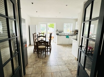 5 Bed Terraced House, Tankerton Road, KT6