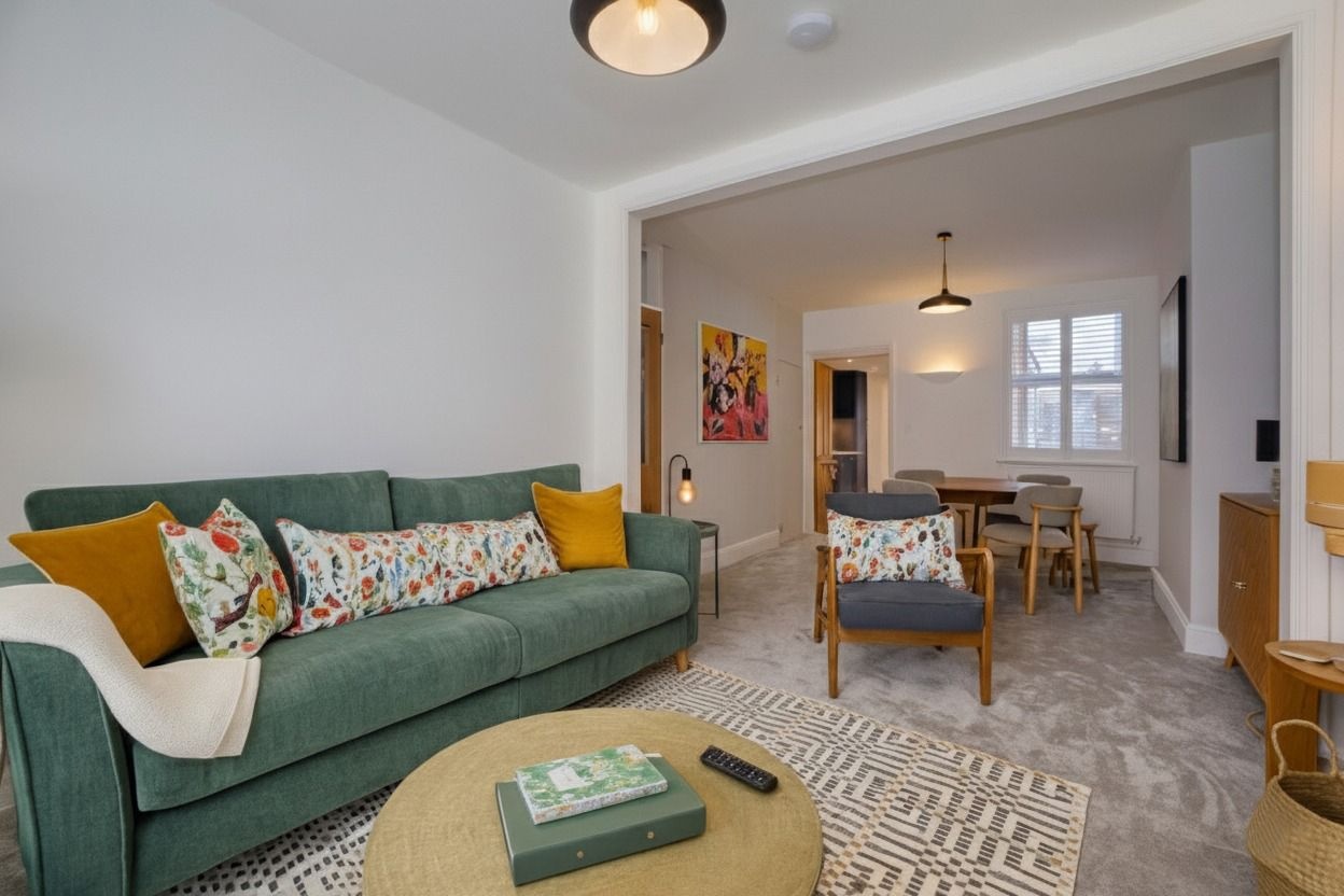 3 Bed Terraced House, Pathfinder Terrace, TA6