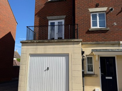 4 Bed Terraced House, Barley Mow View, TN23