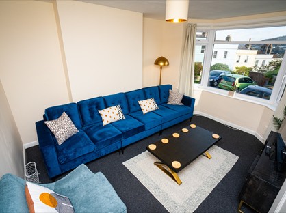 4 Bed Semi-Detached House, Highbury Villas, BA1