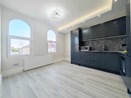 2 Bed Flat, Lancaster Road, EN2