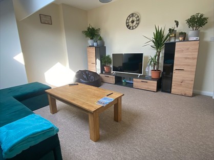 1 Bed Flat, Halses Yard, TA20