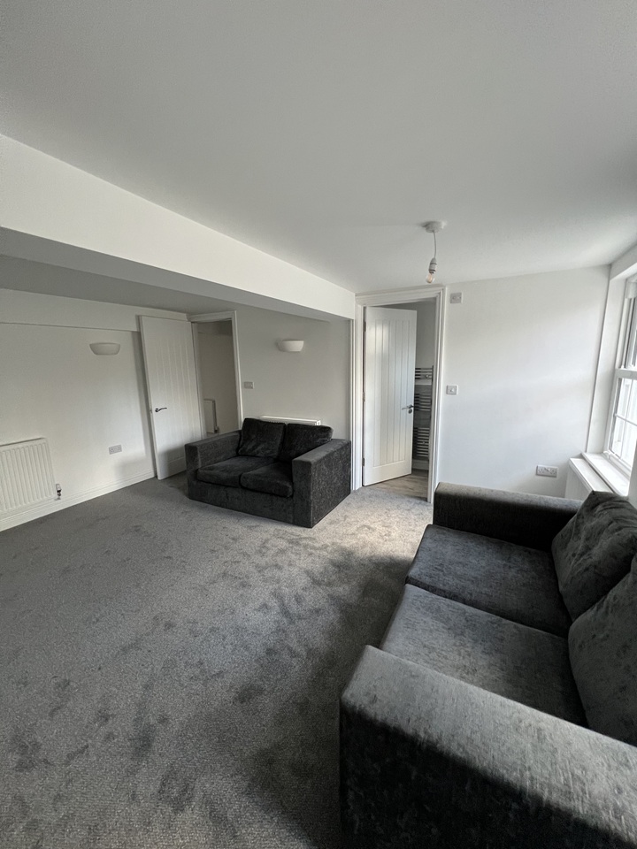 Ramsgate - 1 Bed Flat, Albert Street, CT11 - To Rent Now for £850.00 p/m