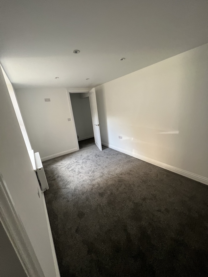 Ramsgate - 1 Bed Flat, Albert Street, CT11 - To Rent Now for £850.00 p/m