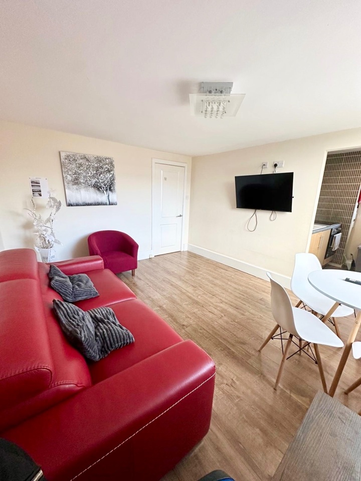 1 Bed Flat, Marmaduke Street, L7 photo 2