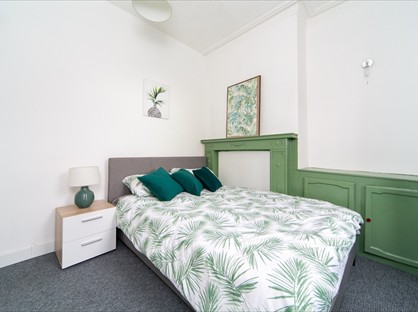 Room in a Shared House, Rice Lane, L9