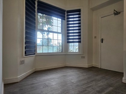 Studio Flat, Park Avenue Road, N17