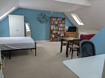 Room in a Shared House, Lancaster Drive, GL15