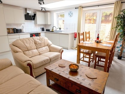 4 Bed Detached House, Sheffield Road, S12