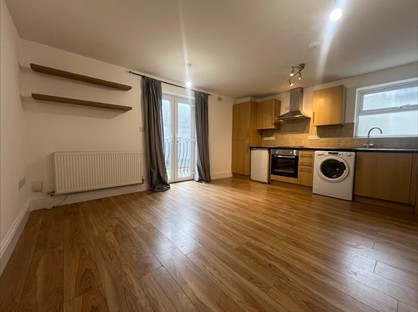 1 Bed Maisonette, Knowle Road, BS4