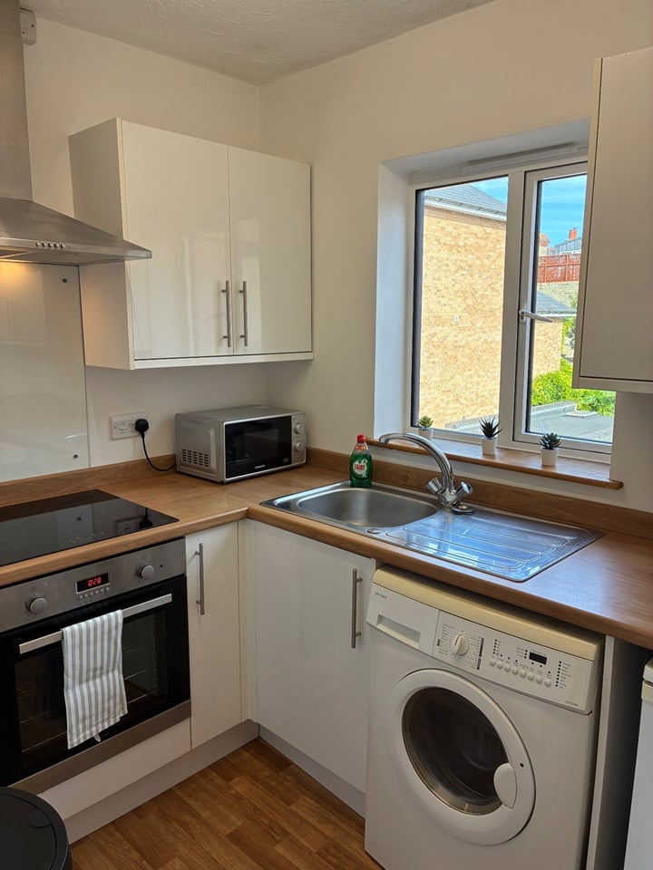 2 Bed Flat, Honey Hill Mews, CB3 photo 3