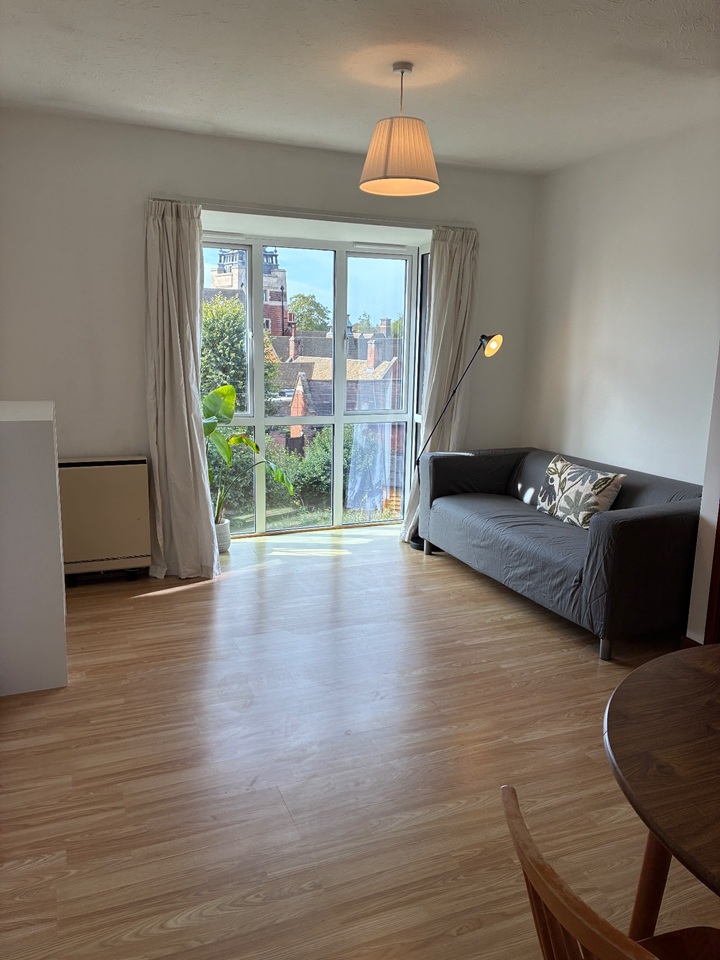 2 Bed Flat, Honey Hill Mews, CB3